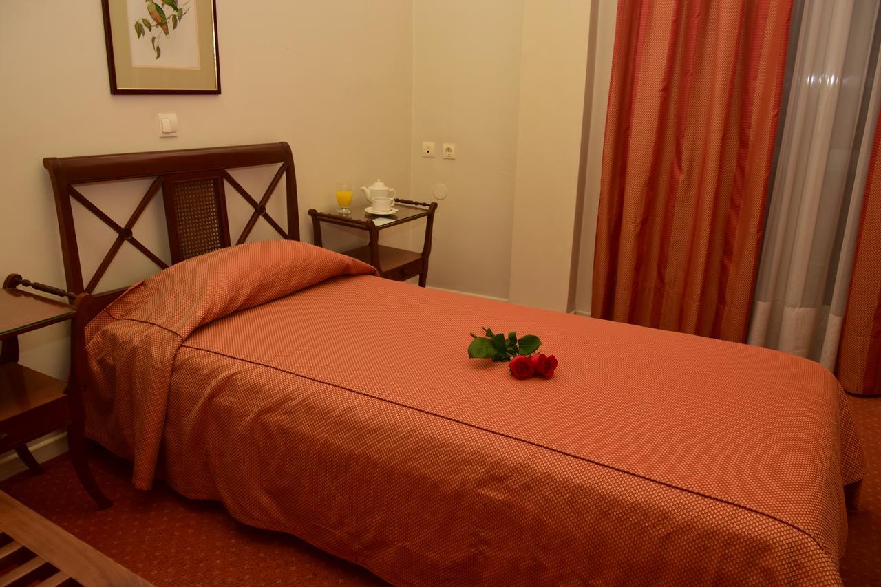 Hotel Galaxias أغرينيو المظهر الخارجي الصورة